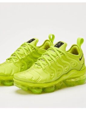 NWT Nike Air VaporMax Plus Tennis Ball